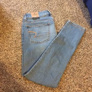 ❗️NWT❗️AMERICAN EAGLE🦅 light wash jeggings